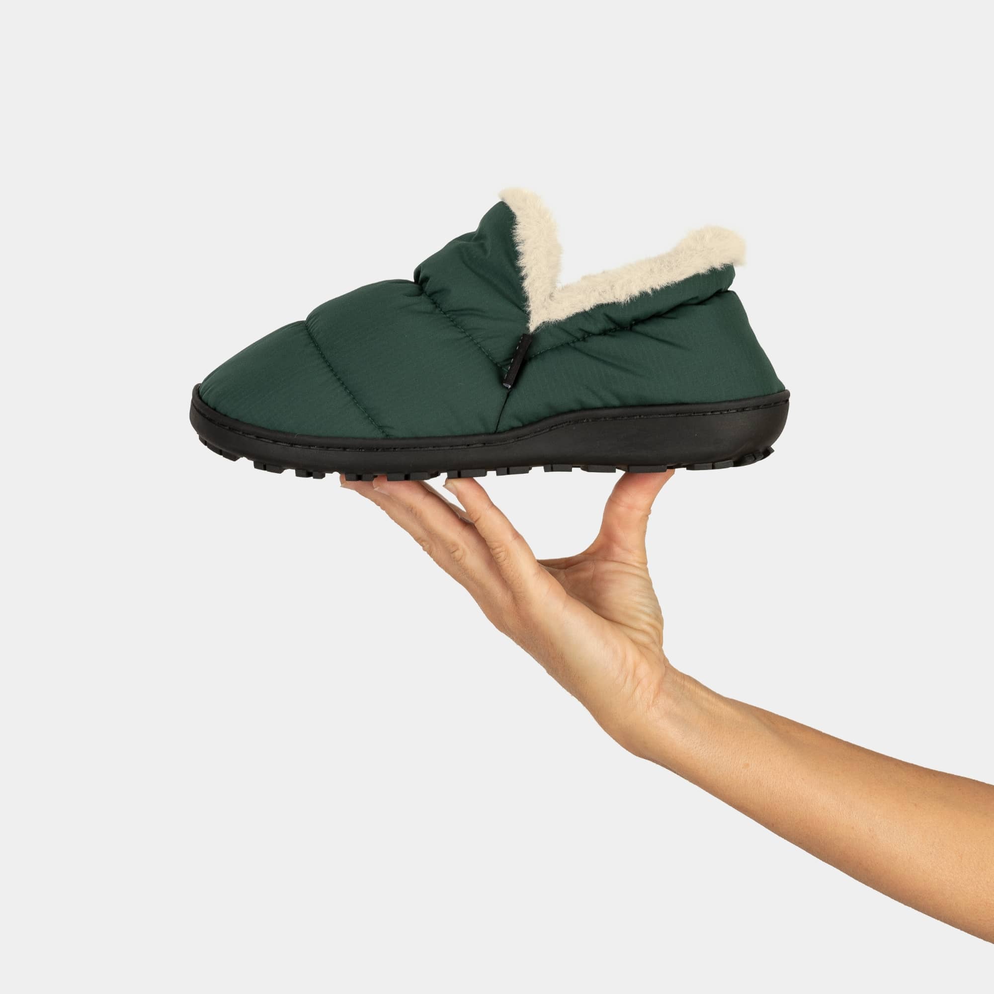 VOITED CloudTouch® Slippers - Lightweight, Indoor/Outdoor Fleece-Lined Camping Slippers - Green Gables